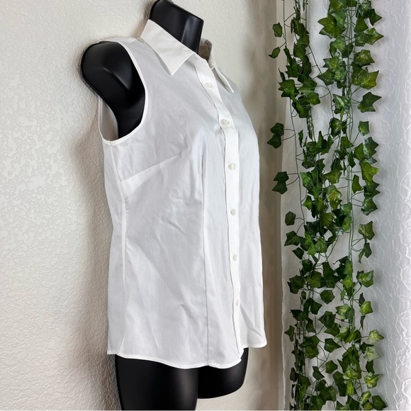 Kasper White Sleveless Button Up Blouse - Picture 2 of 9